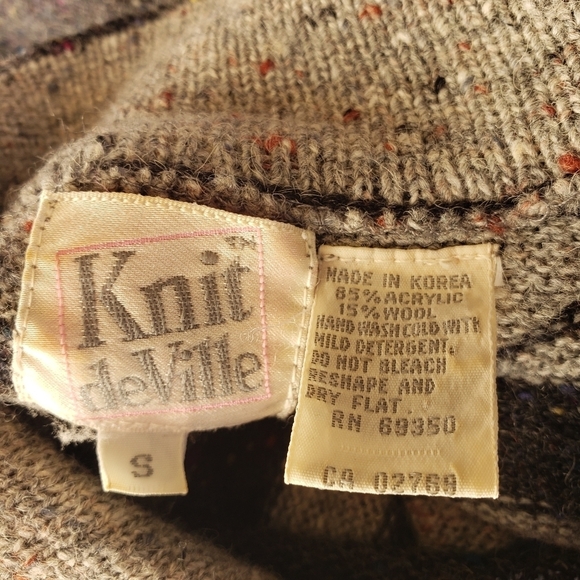 Vintage Sweater Small Gray Stripes Acrylic Wool Retro Funky Streetwear - Picture 4 of 6